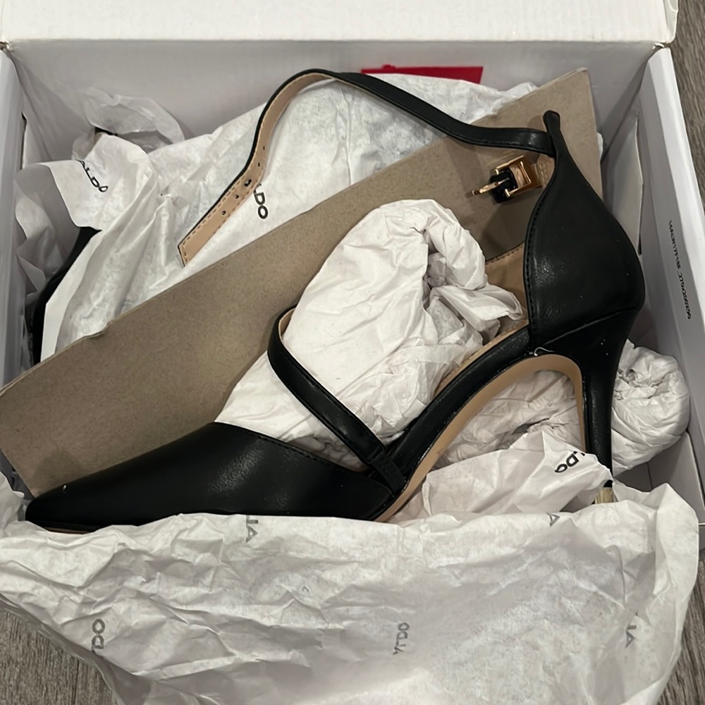 Black Aldo Heels, size 6.5